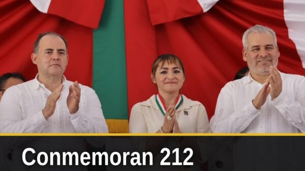 Gobernador Bedolla presidiendo actos del 212 aniversario apatzingán frente al Monumento a los Constituyentes en el Fortín