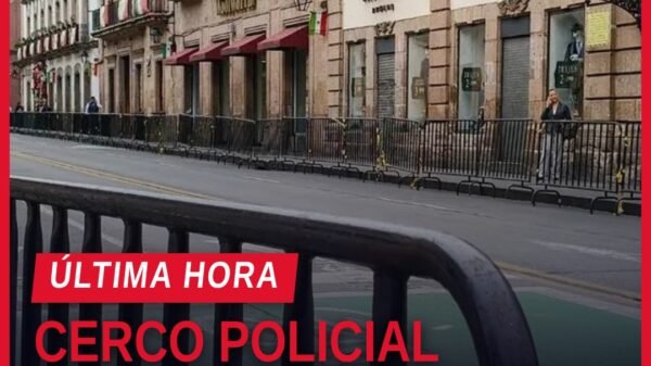 Cerco policial morelia: agentes uniformados resguardan acceso a Plaza Melchor Ocampo y tramo cerrado de avenida Madero en el