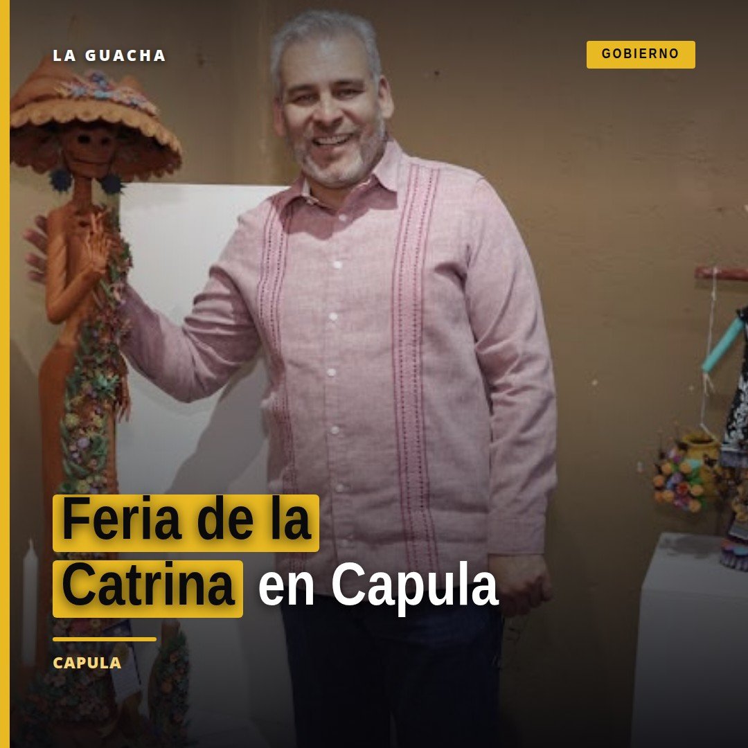 Feria de la Catrina en Capula con artesanos exhibiendo catrinas de alfarería y público recorriendo las calles del pueblo