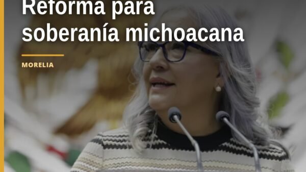 Diputada Emma Rivera Camacho hablando ante el Congreso del Estado de Michoacán sobre reforma constitucional michoacán