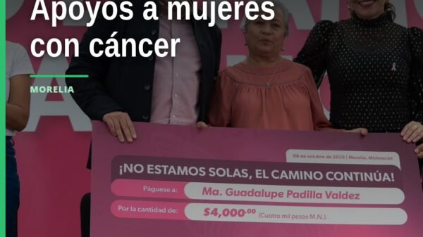 apoyos mujeres cáncer: el gobernador Bedolla entrega apoyos a mujeres beneficiarias del programa en Morelia, Michoacán