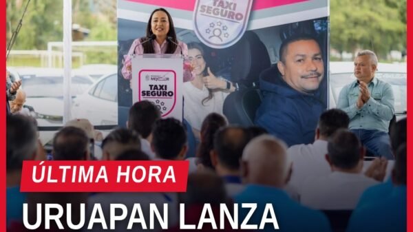 Secretaria María Elena Huerta entrega certificados 'Taxi Seguro' a taxistas en Uruapan, con hologramas y gafetes visibles