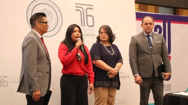 Firma de convenio entre el Congreso del Estado y la Contraloría del Estado de Michoacán para uso sistema sermich 2.0 en