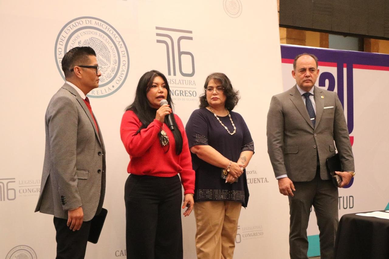 Firma de convenio entre el Congreso del Estado y la Contraloría del Estado de Michoacán para uso sistema sermich 2.0 en