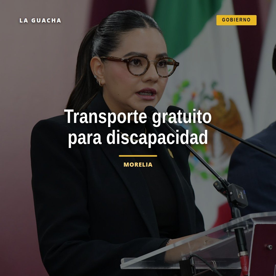 Tres vehículos adaptados del DIF Michoacán estacionados frente al CREE en Morelia, con señalética de transporte gratuito