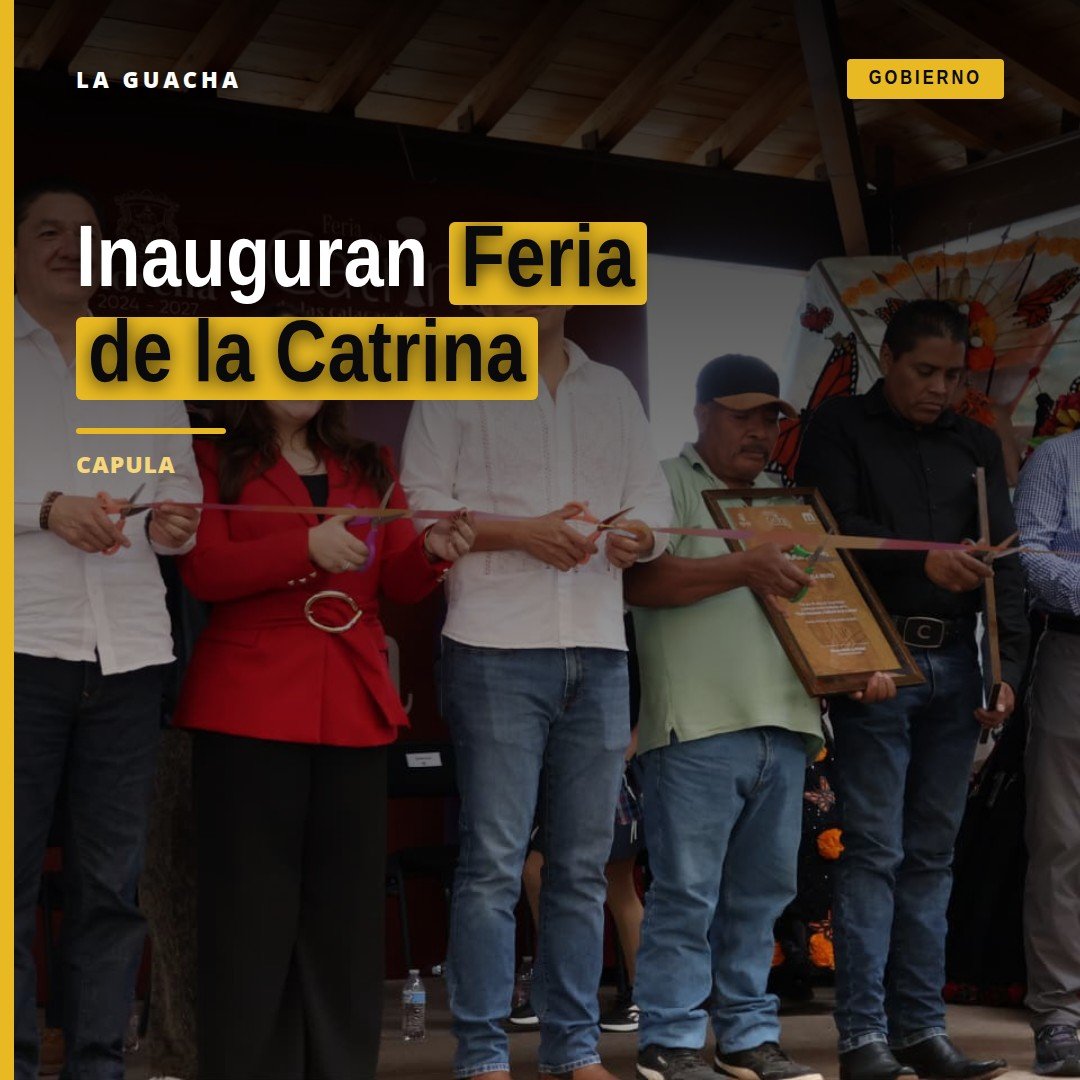 Escena festiva en Capula durante la inauguración de la Feria de la Catrina, con artesanías expuestas y público en el Centro