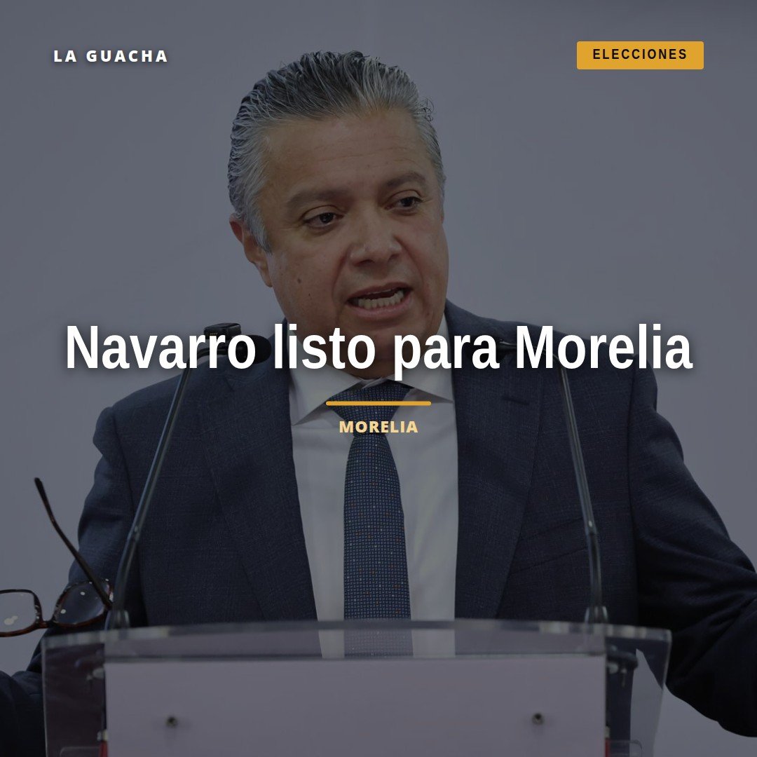 Fotografía de Luis Navarro, secretario de Finanzas y Administración de Michoacán, hablando ante micrófono en Morelia; luis