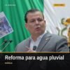 Fotografía de Memo Valencia hablando ante micrófonos en Morelia, con cartel de 'reforma código urbano' visible en fondo