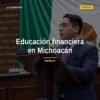 Diputado Alejandro Iván Arévalo Vera hablando en el pleno del Congreso del Estado de Michoacán, con logo de la institución