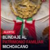 Diputado David Martínez Gowman hablando en el Pleno del Congreso del Estado de Michoacán, con fondo de bandera estatal y
