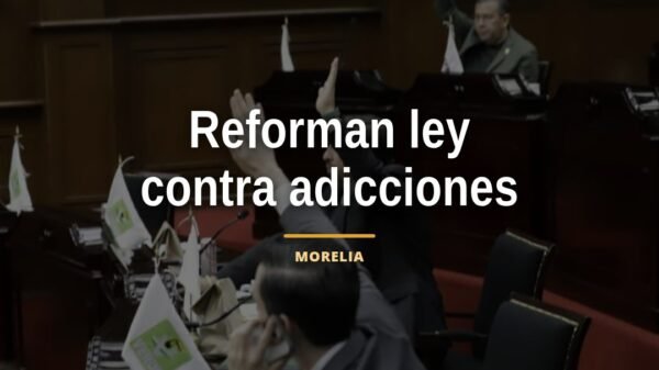 Fachada del Congreso del Estado de Michoacán en Morelia con bandera estatal; gráfico de pastilla y símbolo de alerta para