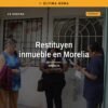 Ilustración simbólica de una llave entregada sobre un plano de casa en Morelia, representando la restitución inmueble morelia