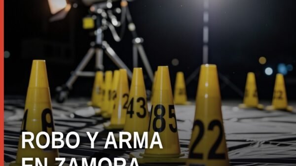 Ilustración simbólica de una motocicleta estacionada en una gasolinera de la colonia Los Espinos, Zamora, con fondo tenue de