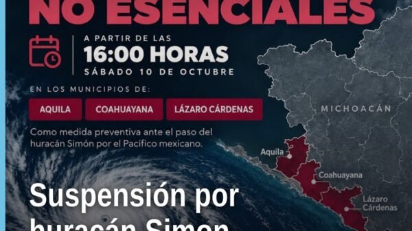 Mapa de Michoacán con los municipios de Aquila, Coahuayana y Lázaro Cárdenas resaltados, junto a icono de huracán y