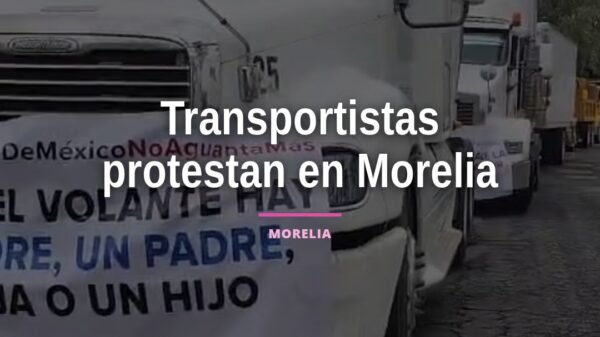 Manifestación transportistas michoacán: contingente de camiones en movimiento por el periférico de Morelia, 26 de octubre