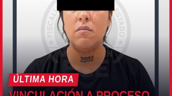 Ilustración simbólica de balanza de justicia y mapa de Michoacán con marcadores en Uruapan y Zinapécuaro, relacionada con